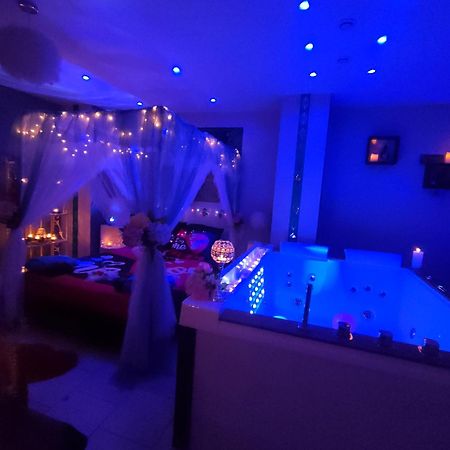 Loft Avec Baignoire Spa Lecrin Romantique Ochancourt Kültér fotó