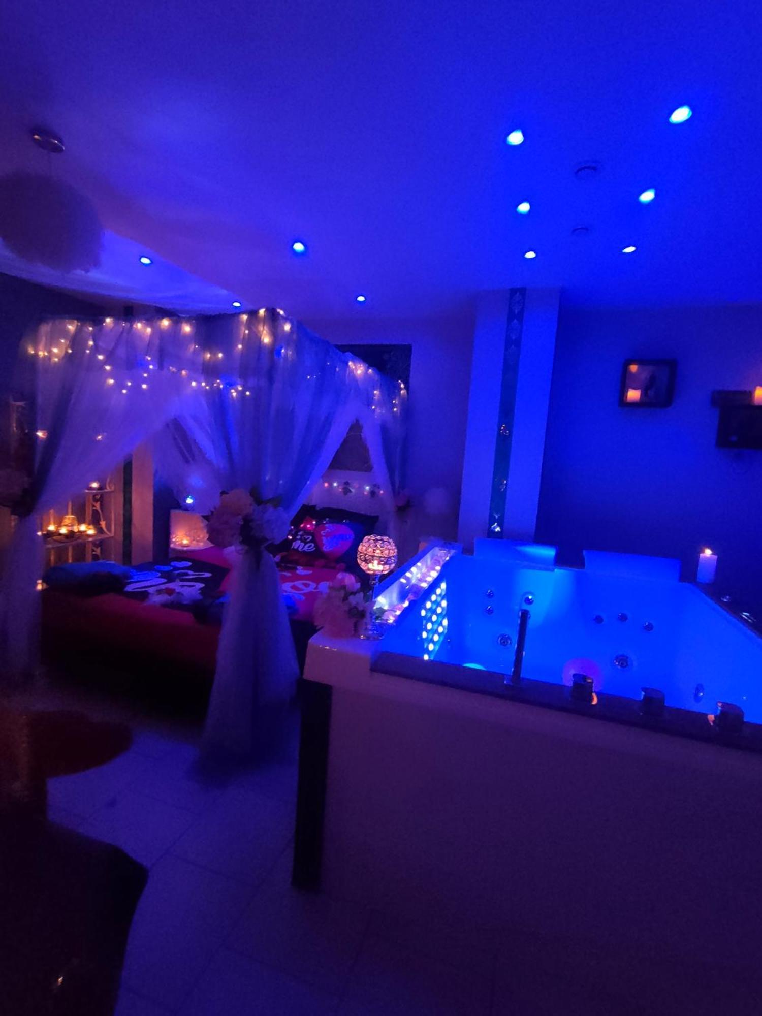 Loft Avec Baignoire Spa Lecrin Romantique Ochancourt Kültér fotó